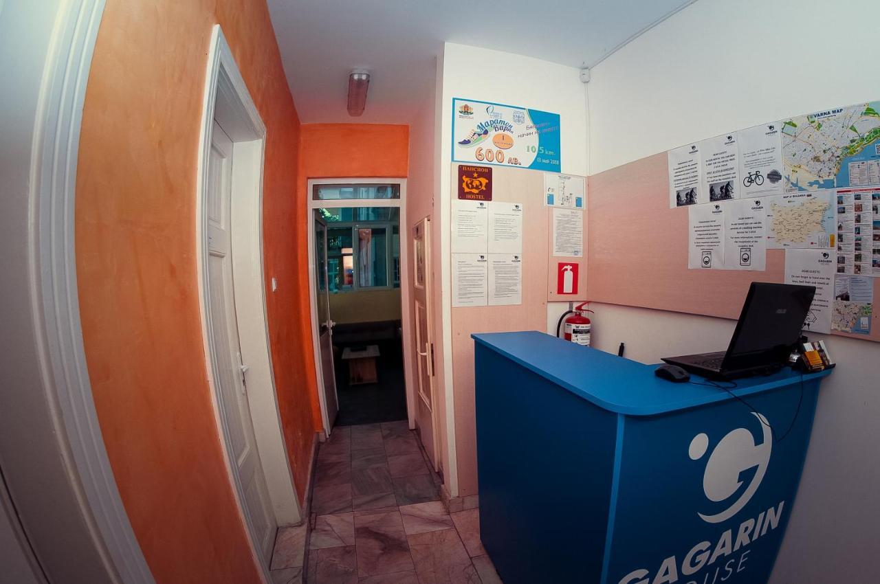 Gagarin House Hostel Varna Exterior photo